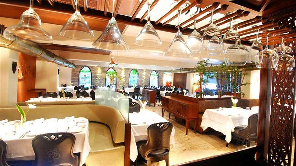 Sai Palace Hotel Bombay Extérieur photo